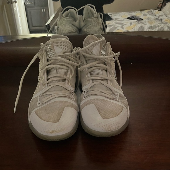 Nike kyrie 3 chrome - Picture 2 of 7